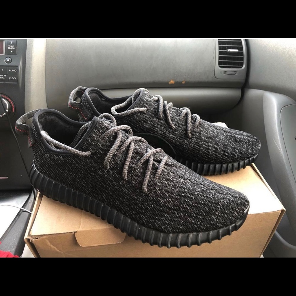 Yeezy Pirate Black (2016)
